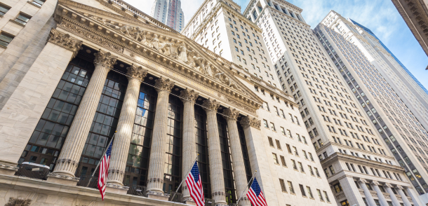 הדולר נחלש, מחירי הטיסות צונחים